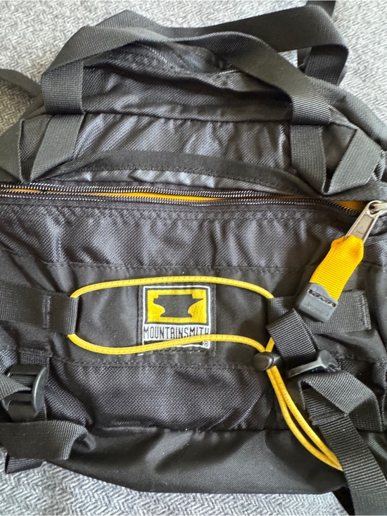Mountainsmith Other - Mountainsmith Black and Yellow hip pack